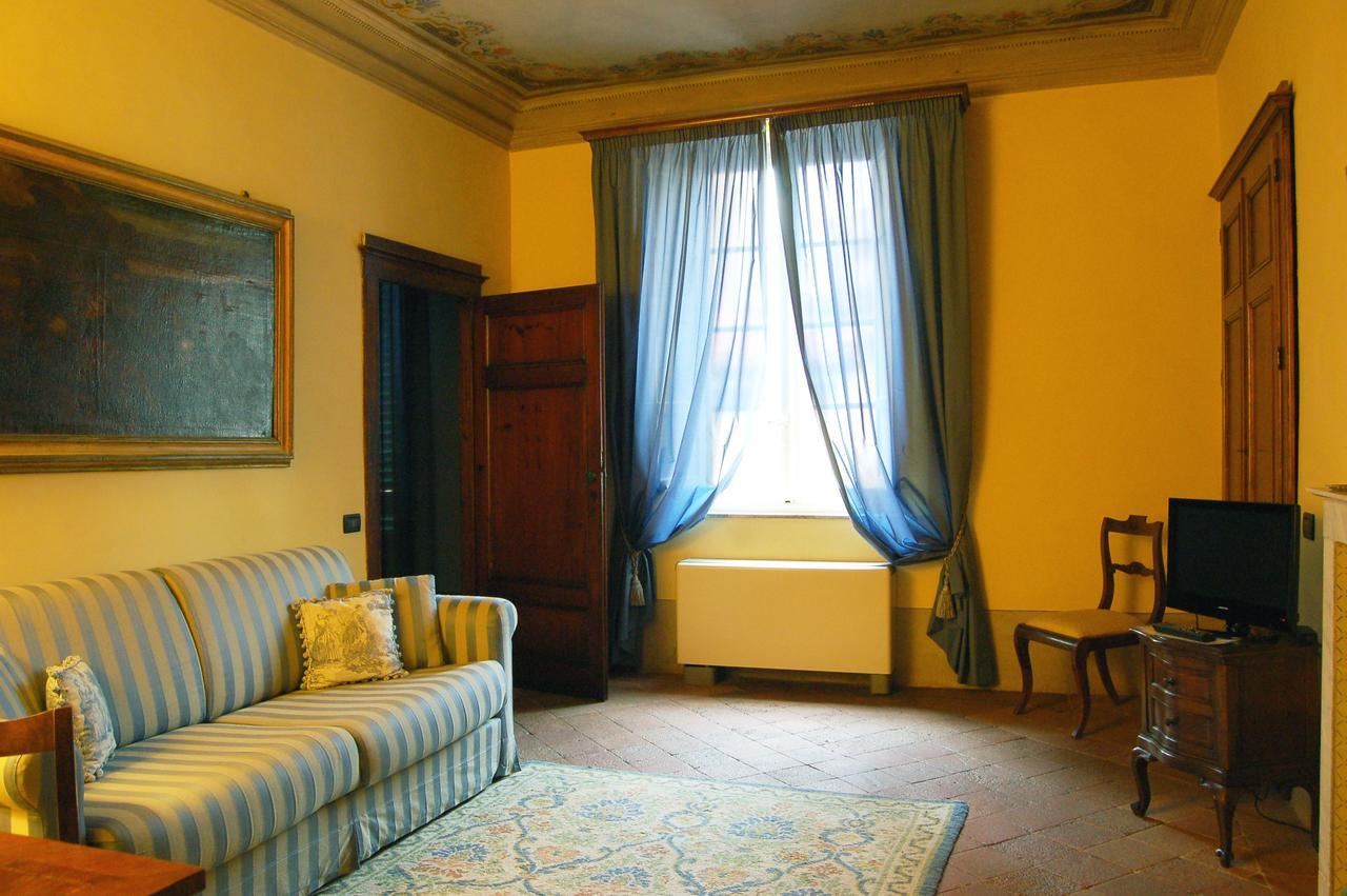 Palazzo Tucci D'epoca 4*