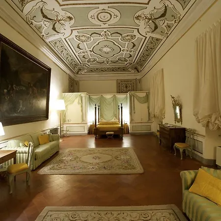 Bed and Breakfast Palazzo Tucci Residenza D'Epoca Lucca Habitación foto