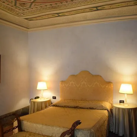 Bed and Breakfast Palazzo Tucci Residenza D'Epoca Lucca Exterior foto