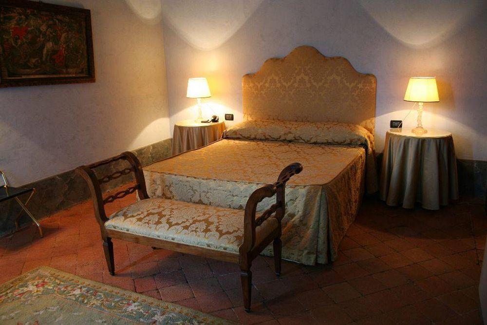 Palazzo Tucci Residenza D'epoca Bed and breakfast Lucca
