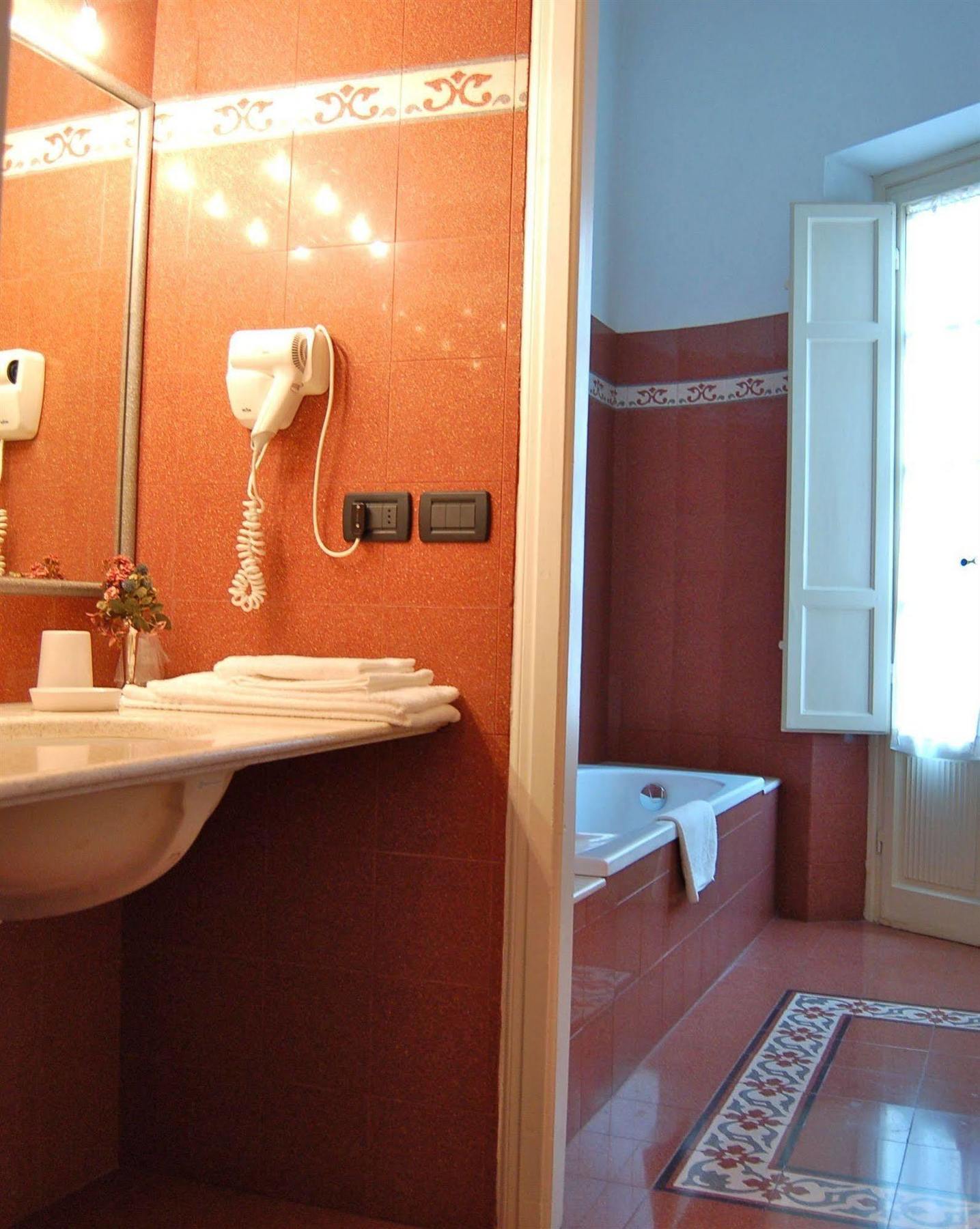Palazzo Tucci Residenza D'epoca Bed and breakfast Lucca